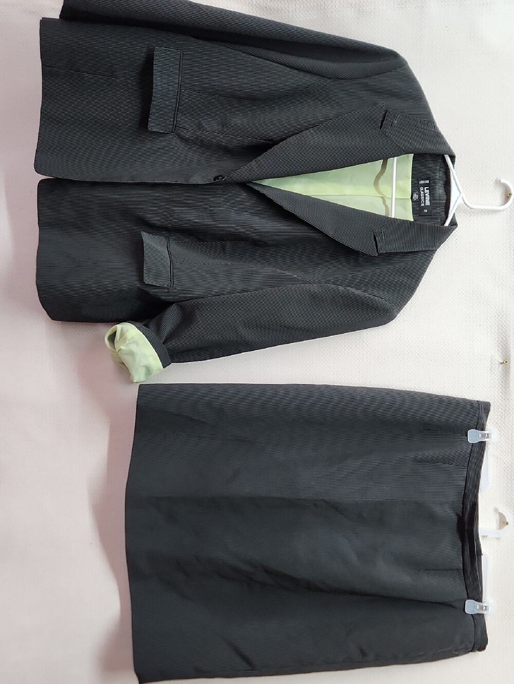 Larry Levine Black Pinstripe Blazer with Light Green Lining